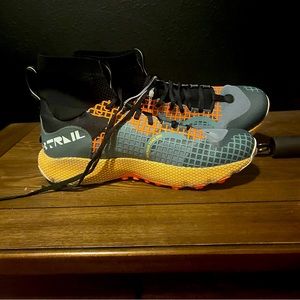 UA HOVR Ridge Trail running shoes